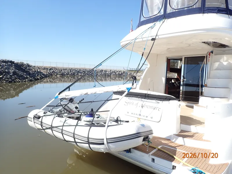 Slide: The Image of Meridian 441 tender davit system - 8598521