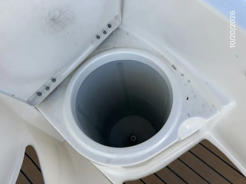 Slide: The Image of Meridian 441 aftdeck starboard fender storage - 8598447