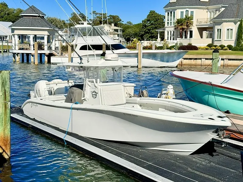 The Image of Yellowfin 32 Offshore 2019 - undefined