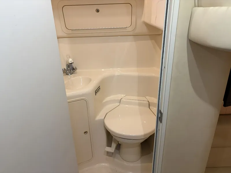Slide: The Image of Sea Ray 410 Sundancer 2003 - 8510324