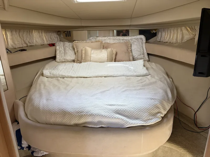 Slide: The Image of Sea Ray 410 Sundancer 2003 - 8510331
