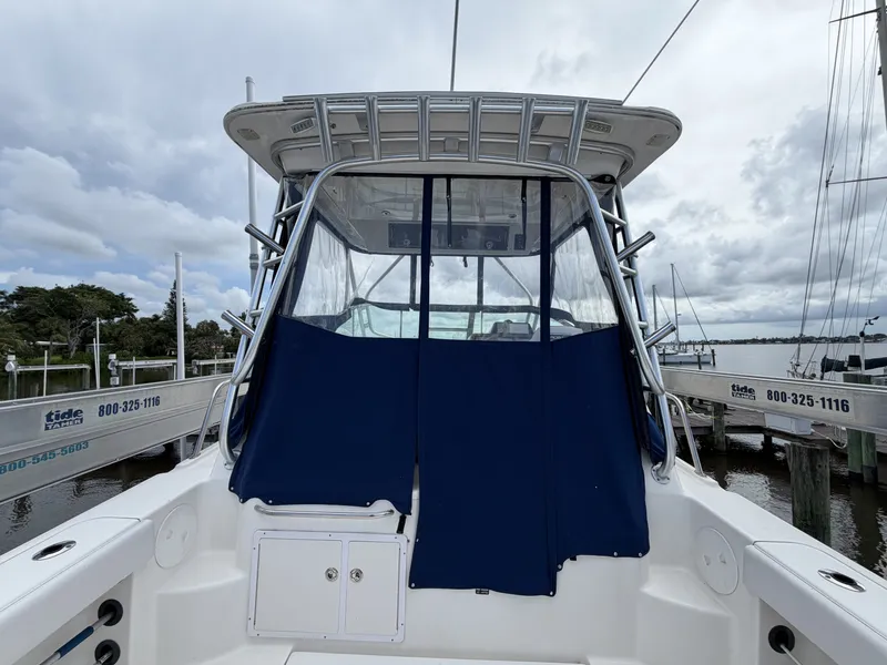 Slide: The Image of Robalo R305 2016 - 8551156