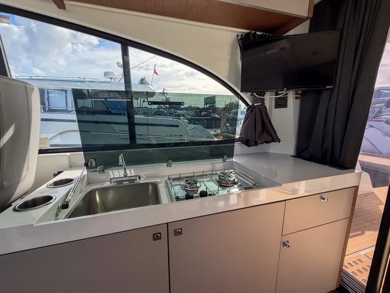 Slide: The Image of Beneteau Antares 11 Coupe 2024 - 8595154