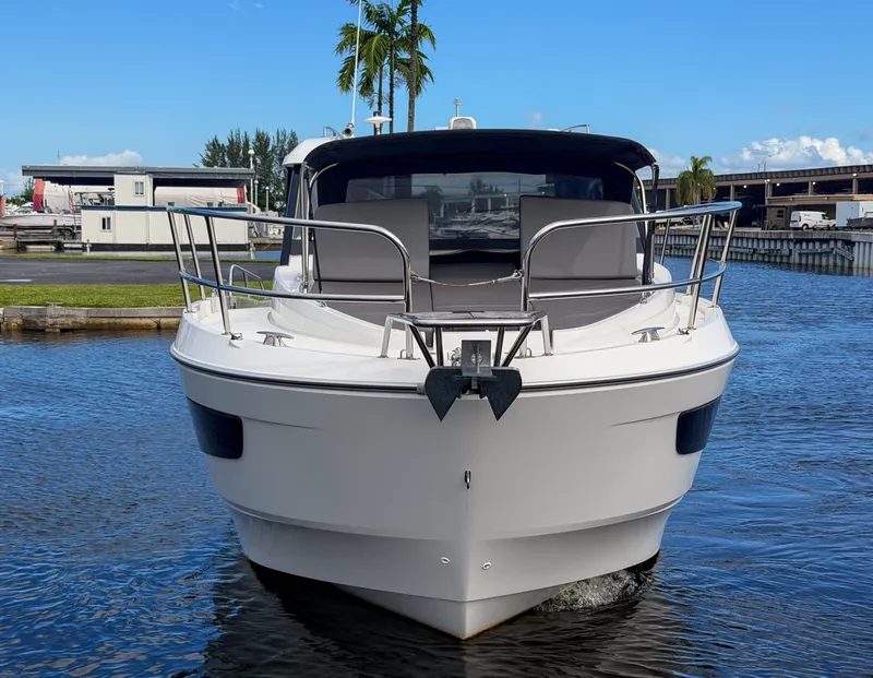 Slide: The Image of Beneteau Antares 11 Coupe 2024 - 8595116