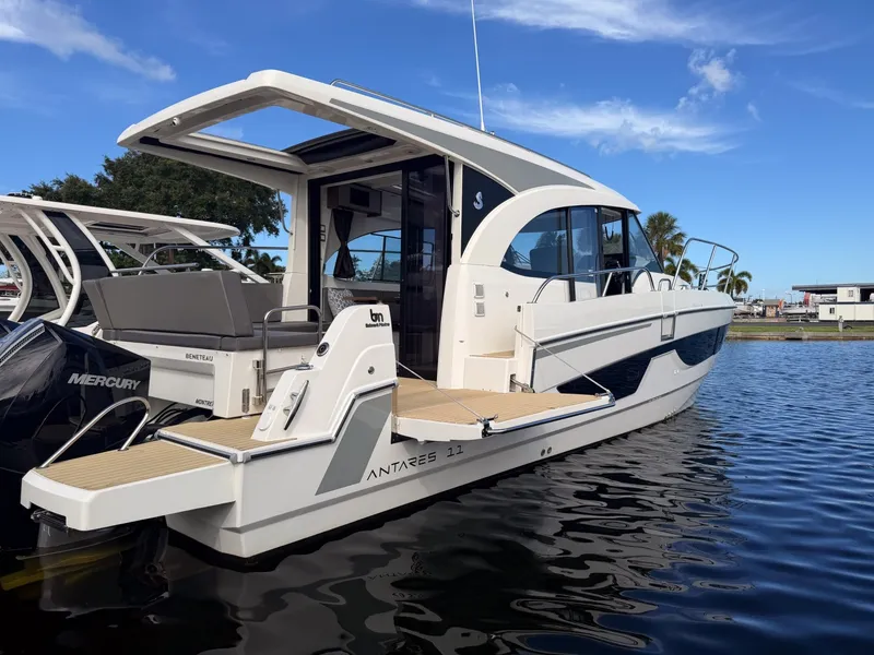 Slide: The Image of Beneteau Antares 11 Coupe 2024 - 8595130