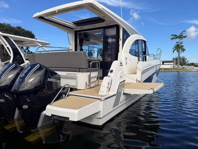 Slide: The Image of Beneteau Antares 11 Coupe 2024 - 8595129