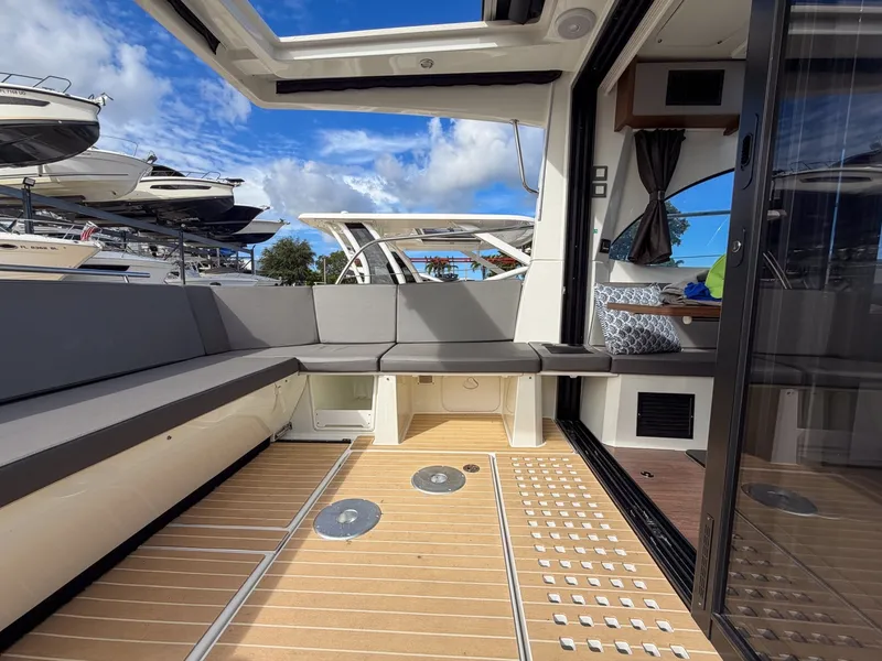 Slide: The Image of Beneteau Antares 11 Coupe 2024 - 8595165