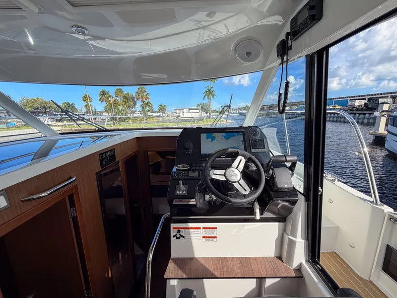Slide: The Image of Beneteau Antares 11 Coupe 2024 - 8595149