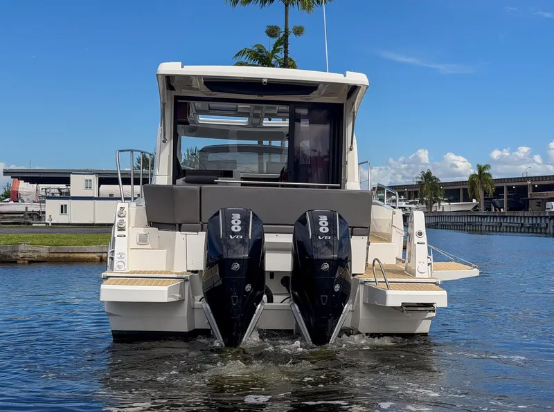 Slide: The Image of Beneteau Antares 11 Coupe 2024 - 8595127