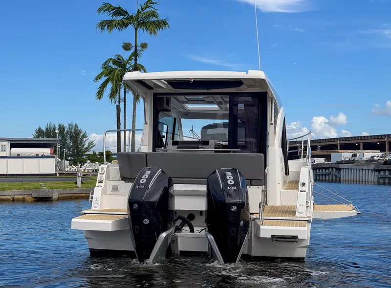 Slide: The Image of Beneteau Antares 11 Coupe 2024 - 8595126