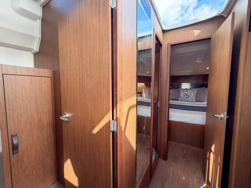 Slide: The Image of Beneteau Antares 11 Coupe 2024 - 8595148