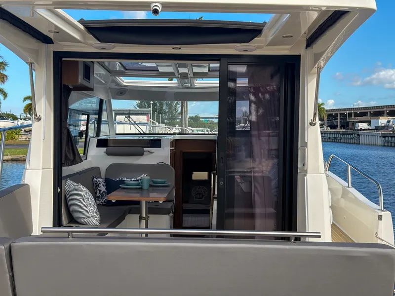 Slide: The Image of Beneteau Antares 11 Coupe 2024 - 8595132