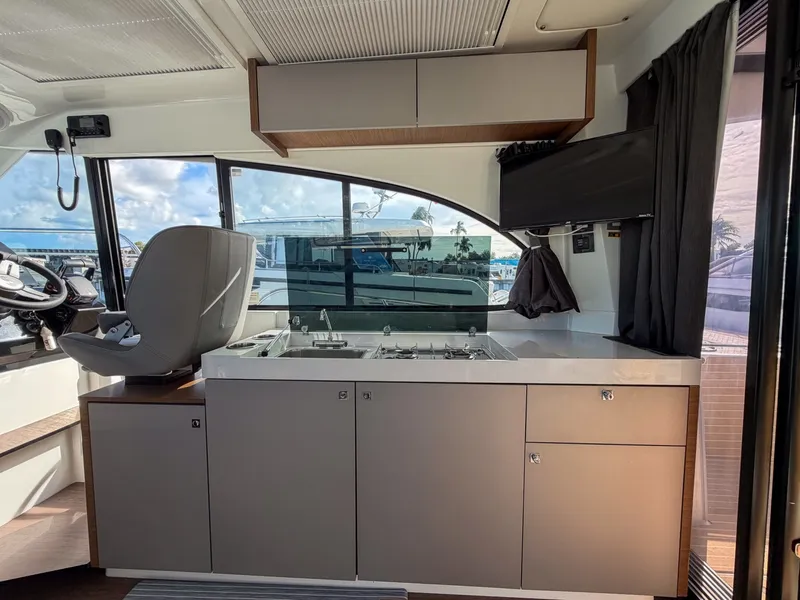 Slide: The Image of Beneteau Antares 11 Coupe 2024 - 8595153