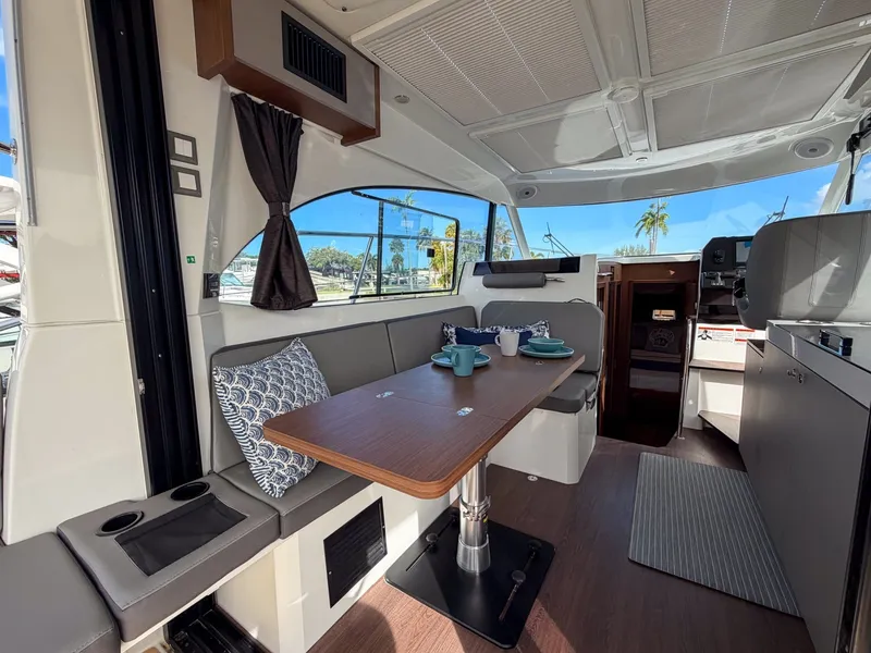 Slide: The Image of Beneteau Antares 11 Coupe 2024 - 8595158