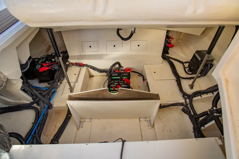 Slide: The Image of Sea Ray 310 SLX Outboard 2021 - 8598437