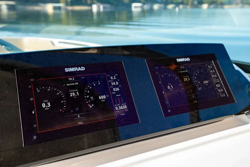 Slide: The Image of Sea Ray 310 SLX Outboard 2021 - 8598426