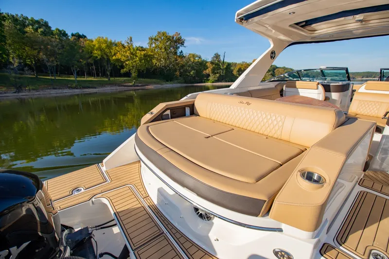 Slide: The Image of Sea Ray 310 SLX Outboard 2021 - 8598424