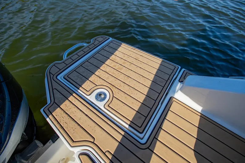 Slide: The Image of Sea Ray 310 SLX Outboard 2021 - 8598438