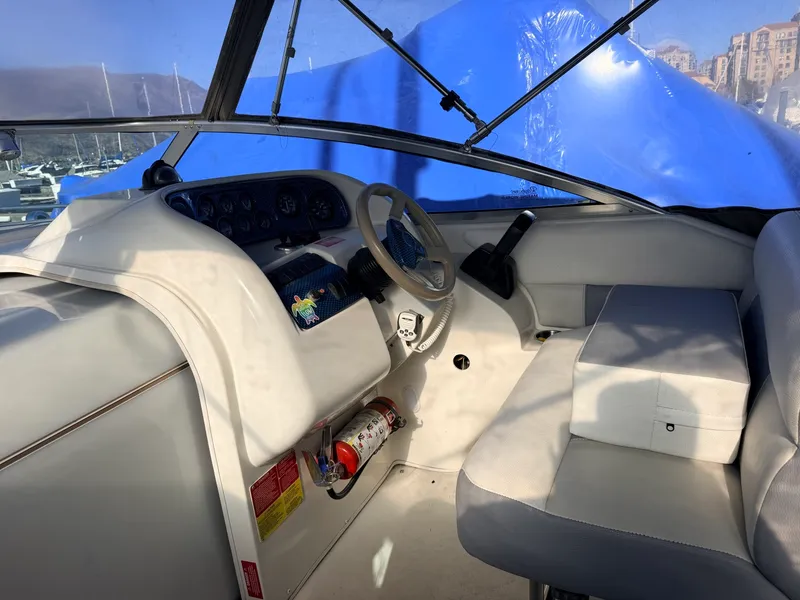 Slide: The Image of 1995 Larson Cabrio 280 - 8700007
