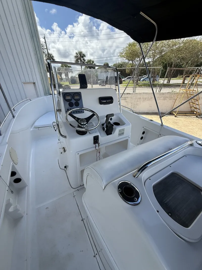 Slide: The Image of Robalo R190 2003 - 8602144