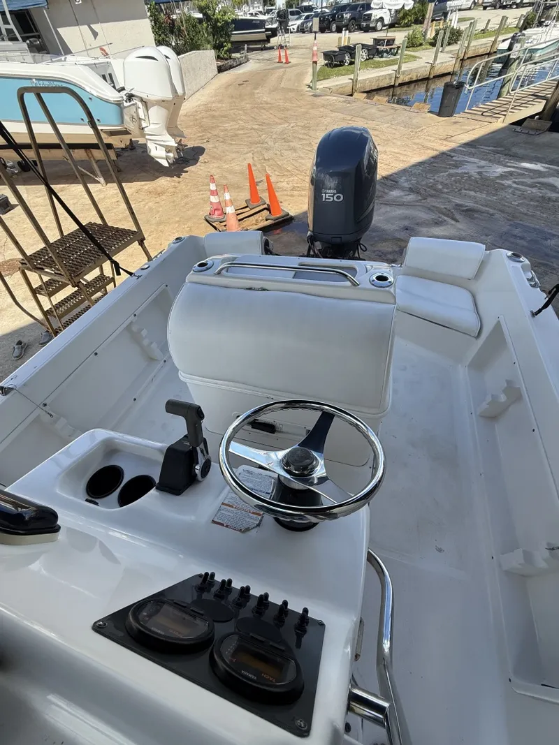Slide: The Image of Robalo R190 2003 - 8602139
