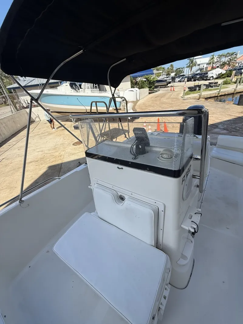 Slide: The Image of Robalo R190 2003 - 8602137