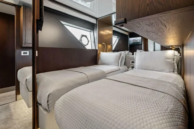 Slide: The Image of Ferretti 850 Motoryacht 2022 - 8603625