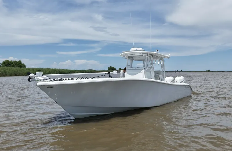 The Image of Yellowfin 32 2016 - 8603317