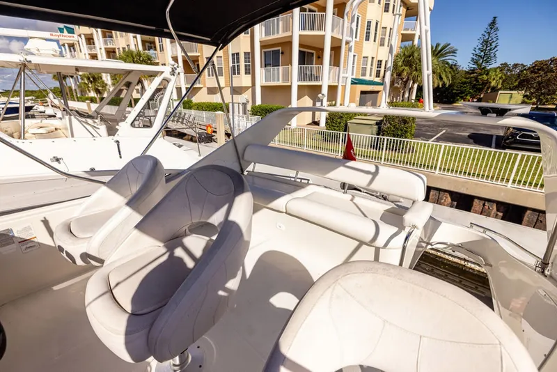 Slide: The Image of Carver Yachts 360 Sport Sedan 2004 - 8604083