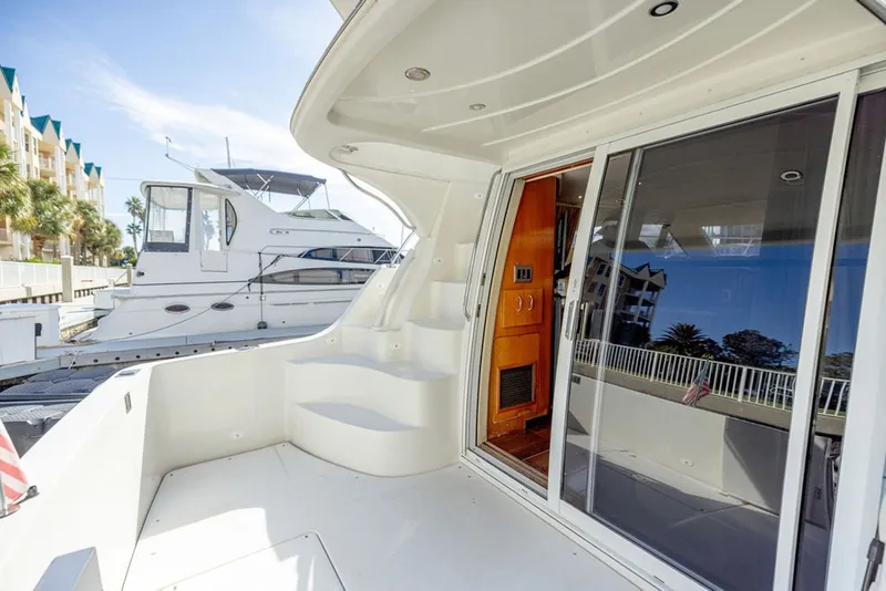 Slide: The Image of Carver Yachts 360 Sport Sedan 2004 - 8604090
