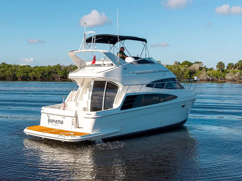 Slide: The Image of Carver Yachts 360 Sport Sedan 2004 - 8604071