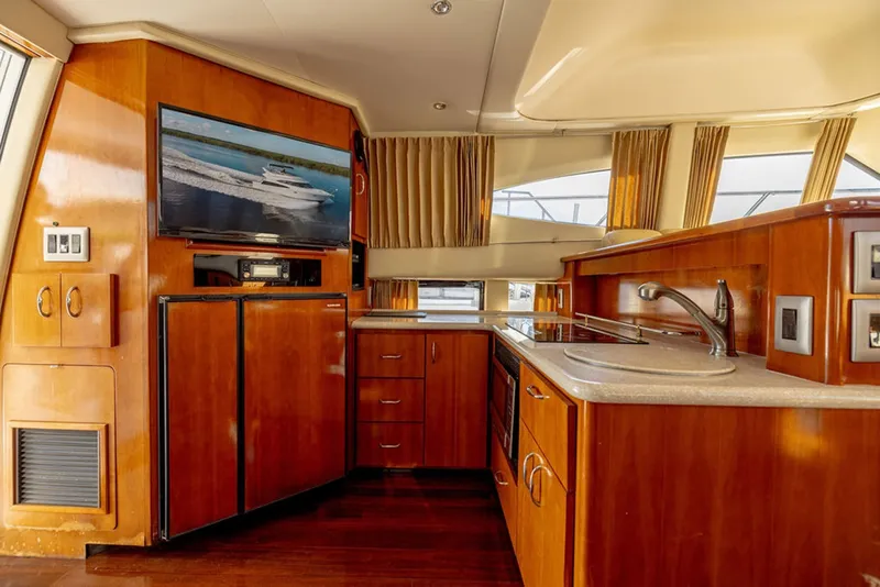 Slide: The Image of Carver Yachts 360 Sport Sedan 2004 - 8604098