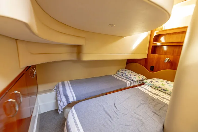 Slide: The Image of Carver Yachts 360 Sport Sedan 2004 - 8604106
