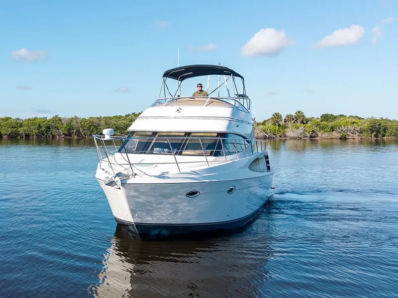 Slide: The Image of Carver Yachts 360 Sport Sedan 2004 - 8604066