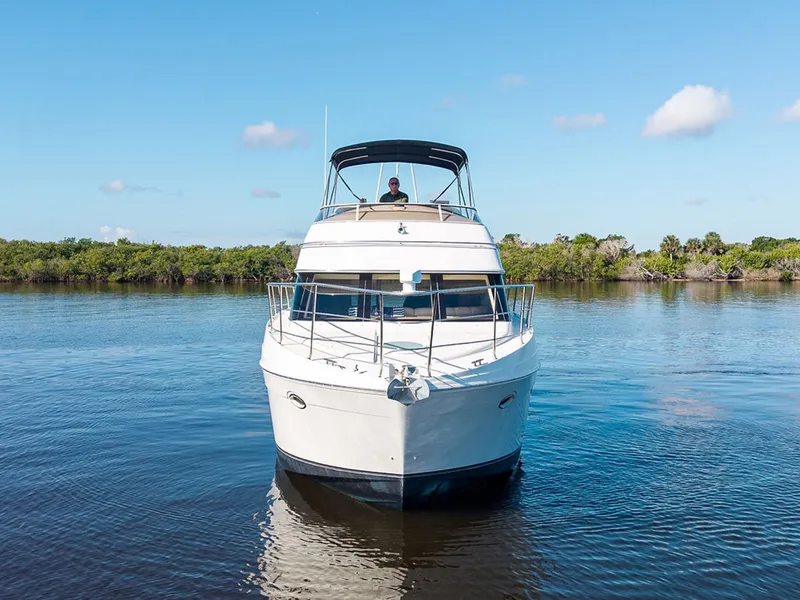 Slide: The Image of Carver Yachts 360 Sport Sedan 2004 - 8604067