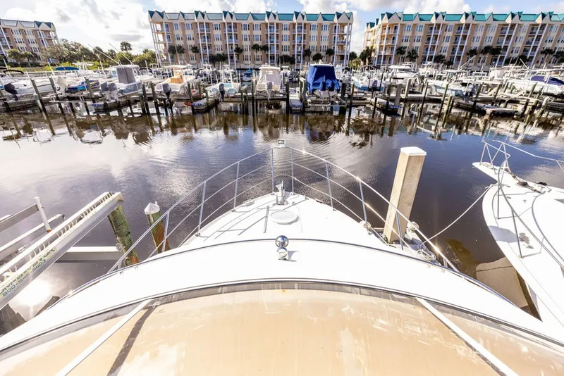 Slide: The Image of Carver Yachts 360 Sport Sedan 2004 - 8604089
