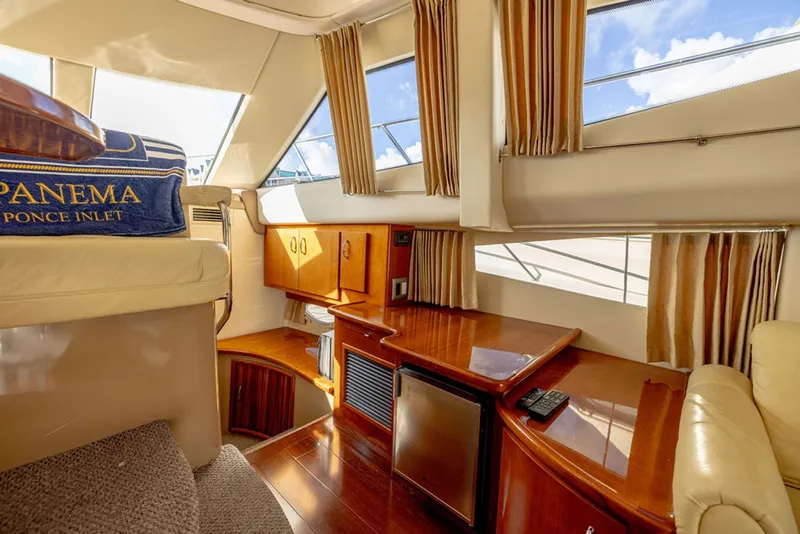 Slide: The Image of Carver Yachts 360 Sport Sedan 2004 - 8604095