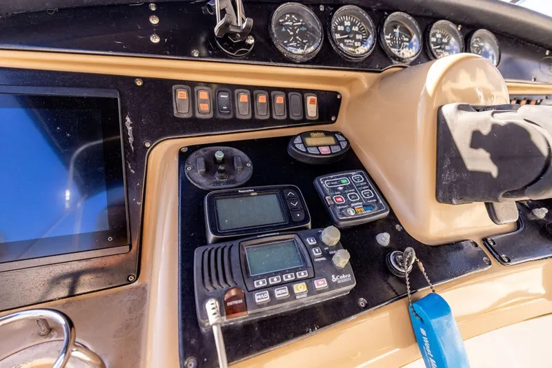 Slide: The Image of Carver Yachts 360 Sport Sedan 2004 - 8604080