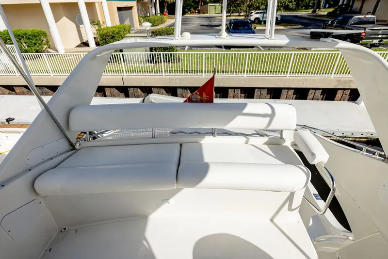 Slide: The Image of Carver Yachts 360 Sport Sedan 2004 - 8604084