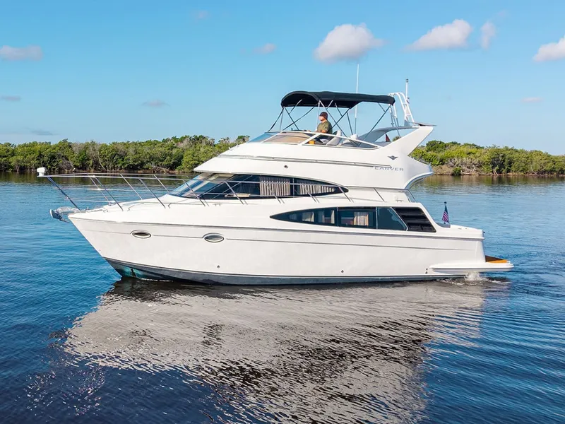 Slide: The Image of Carver Yachts 360 Sport Sedan 2004 - 8604064