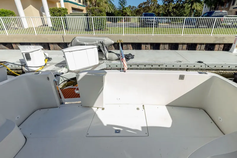 Slide: The Image of Carver Yachts 360 Sport Sedan 2004 - 8604085