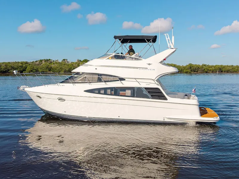 Slide: The Image of Carver Yachts 360 Sport Sedan 2004 - 8604118