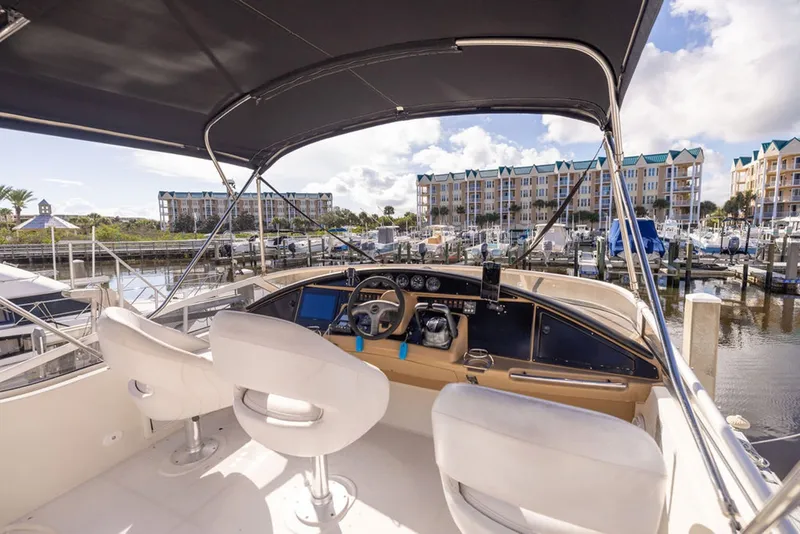 Slide: The Image of Carver Yachts 360 Sport Sedan 2004 - 8604075