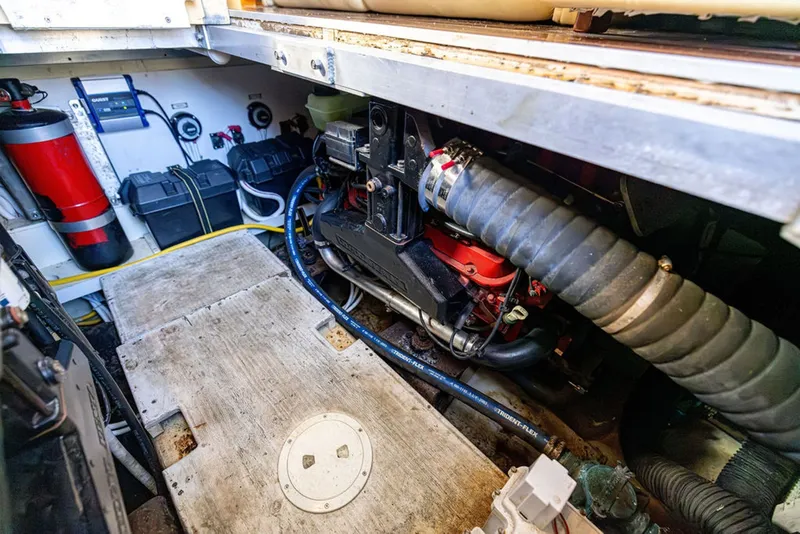 Slide: The Image of Carver Yachts 360 Sport Sedan 2004 - 8604113