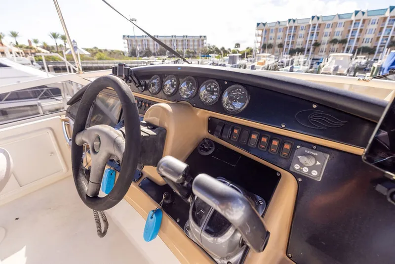 Slide: The Image of Carver Yachts 360 Sport Sedan 2004 - 8604079