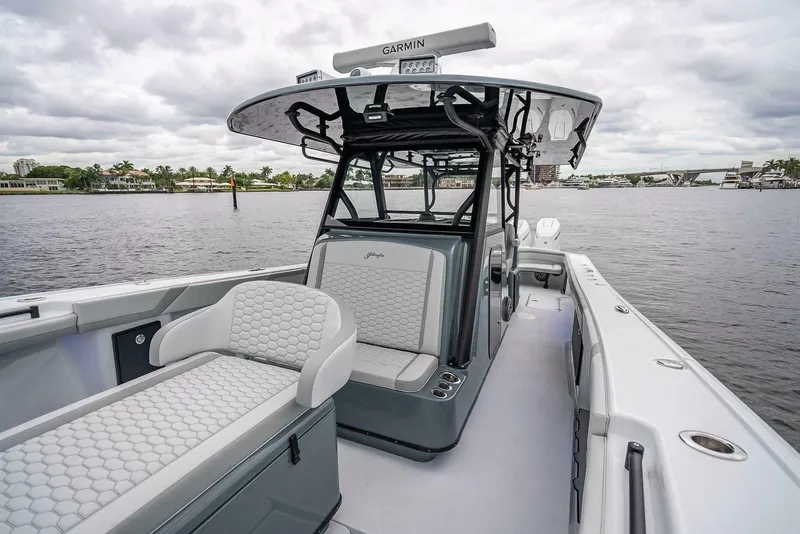 Slide: The Image of Yellowfin 39 Offshore 2024 - 8632926