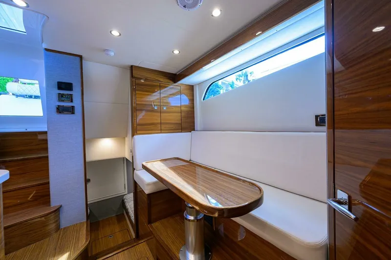 Slide: The Image of Valhalla 55 - LITTLE KEMOSABE - Cabin - 8617918