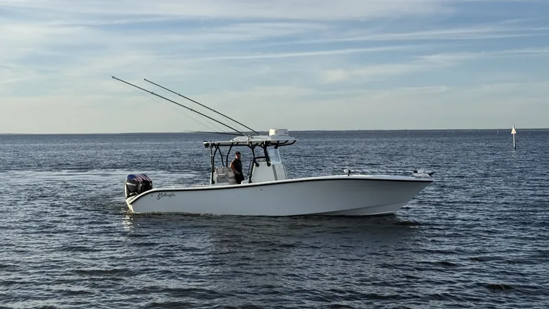 The Image of Yellowfin 32 Offshore 2022 - 8629004