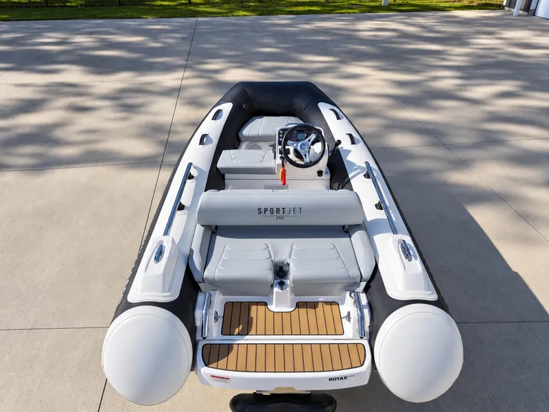 Slide: The Image of Williams Sport Jet 345 2026 - 8633635