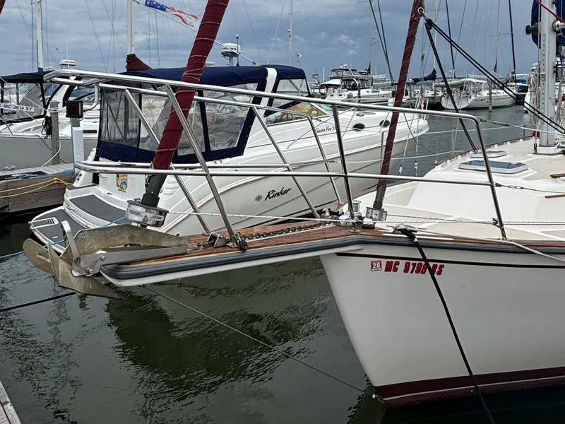 Slide: The Image of Island Packet 31 1987 - 8634020